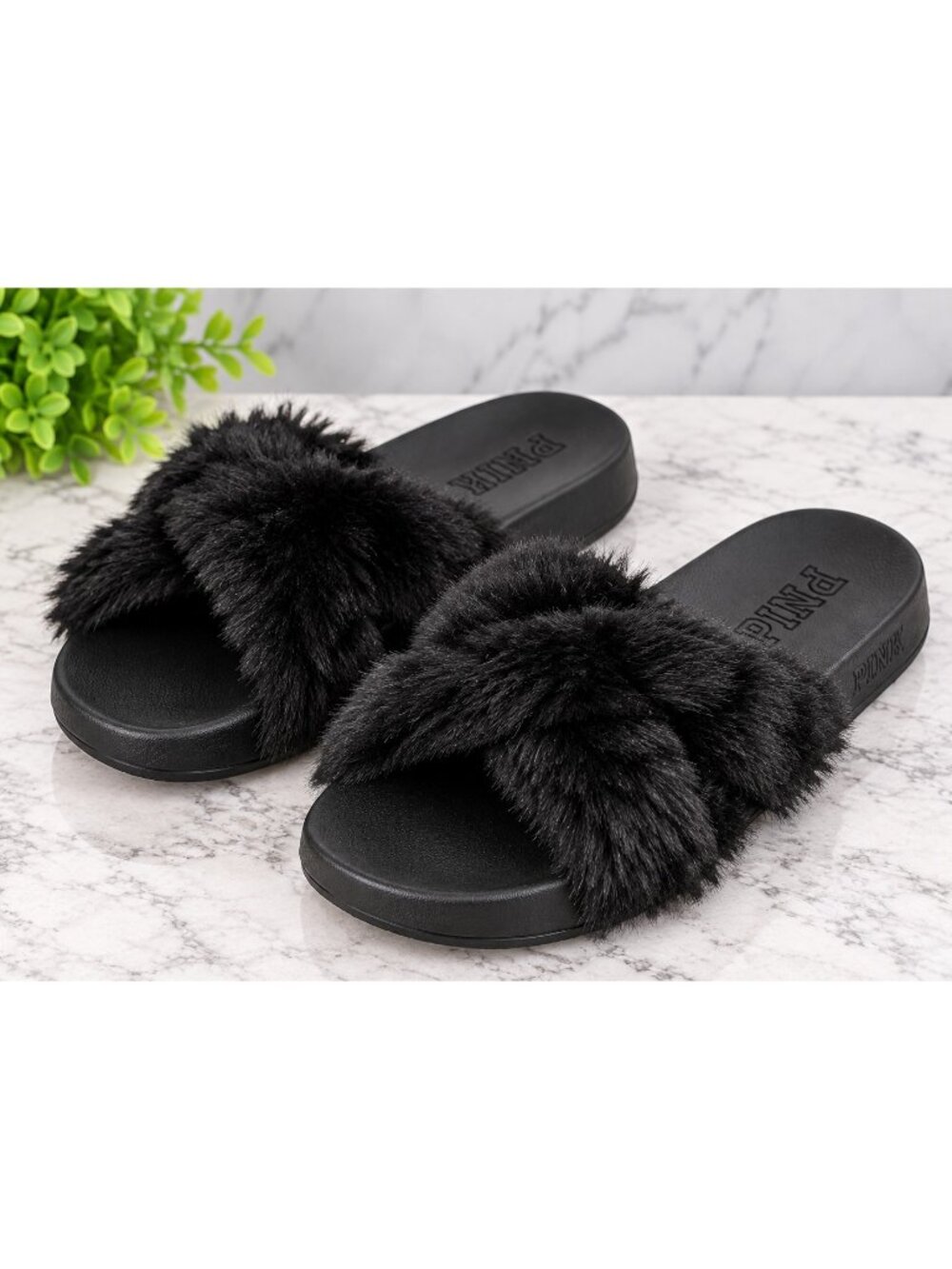 PINK Victoria’s Secret Black Faux Fur Slide Sandals Size Medium NWT